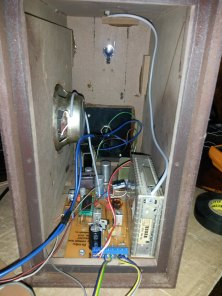 Ecological FM receiver with components from TV Tesla (7)