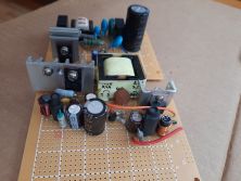 Impulzný zdroj 12 V a 5 V s IO FSDM0565R (6)